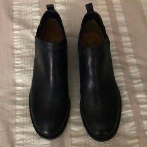 Sofft no heel booties. In size 8M in black.